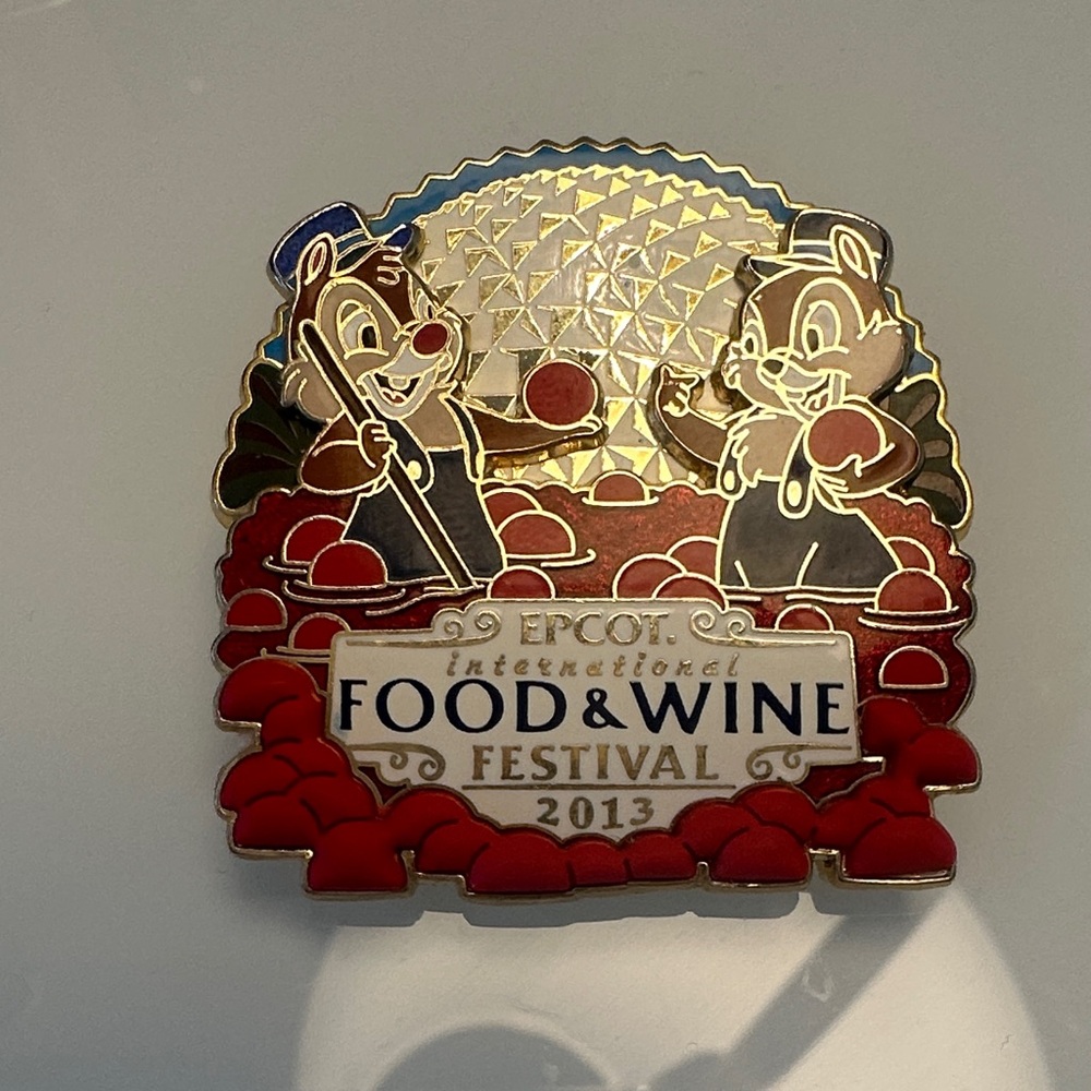 Disney Chip & Dale EPCOT Food & Wine Festival Pin | Red Gold Blue